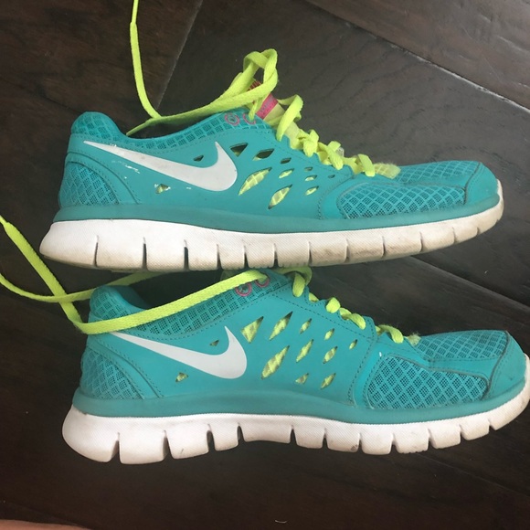 SOLD Nike Flex Running Shoes Size 8 - Picture 5 of 8